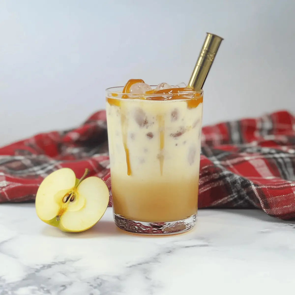 Cozy Caramel Apple Butterscotch Cocktail for Fall Bliss 3 Caramel Apple Butterscotch Cocktail jgystq