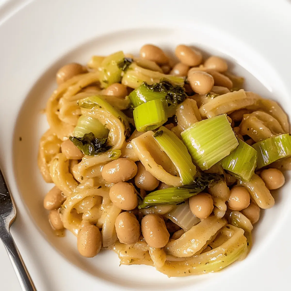 Creamy Miso Pasta Sauce with Cannellini Beans and Leeks Bliss 1 Miso Pasta Sauce with Cannellini Beans and Leeks poakne